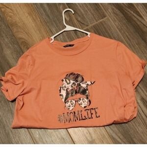 #Momlife T-shirt